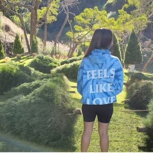 Noah Schancky Feels Like Love M Unisex Hoodie